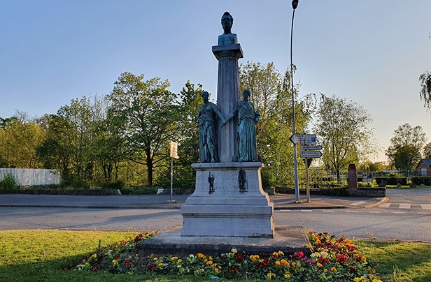 staue Louis Crespel-Dellisse