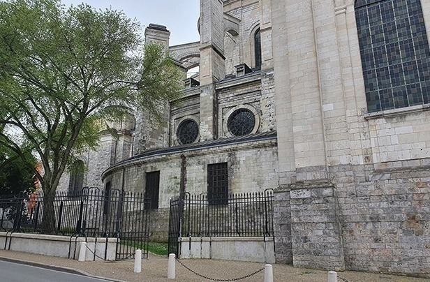 vue partielle de la cathedrale