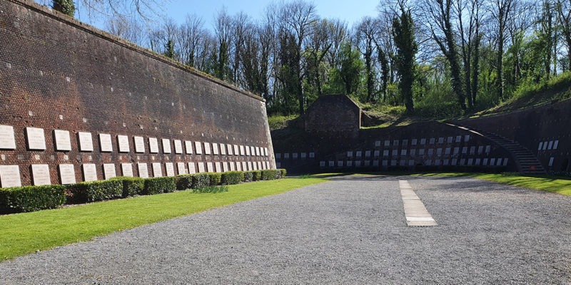 mur des fusilles a arras