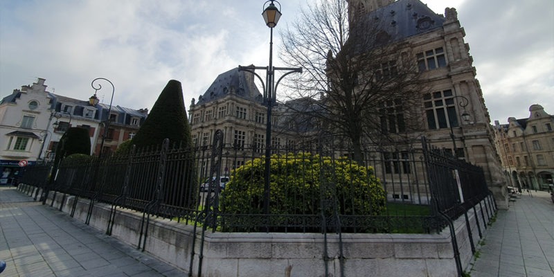 reconstruction Hotel de ville par pierre paquet